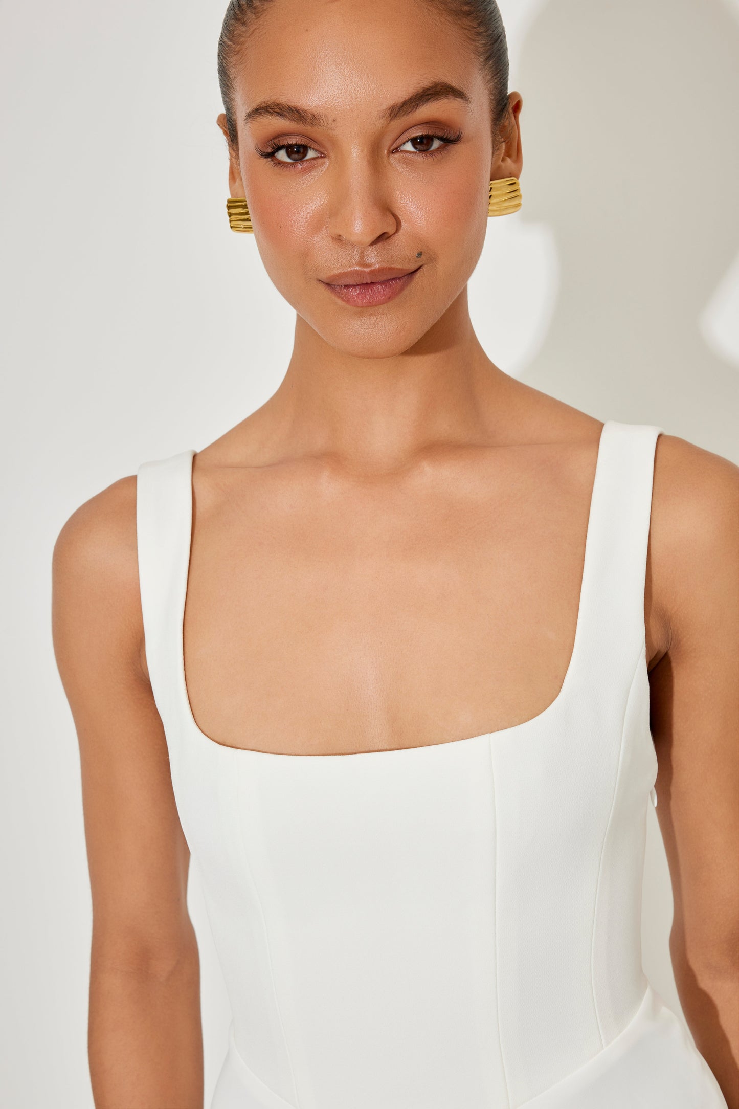 Amelia™ | Vestido Corte Elegante con Escote Cuadrado