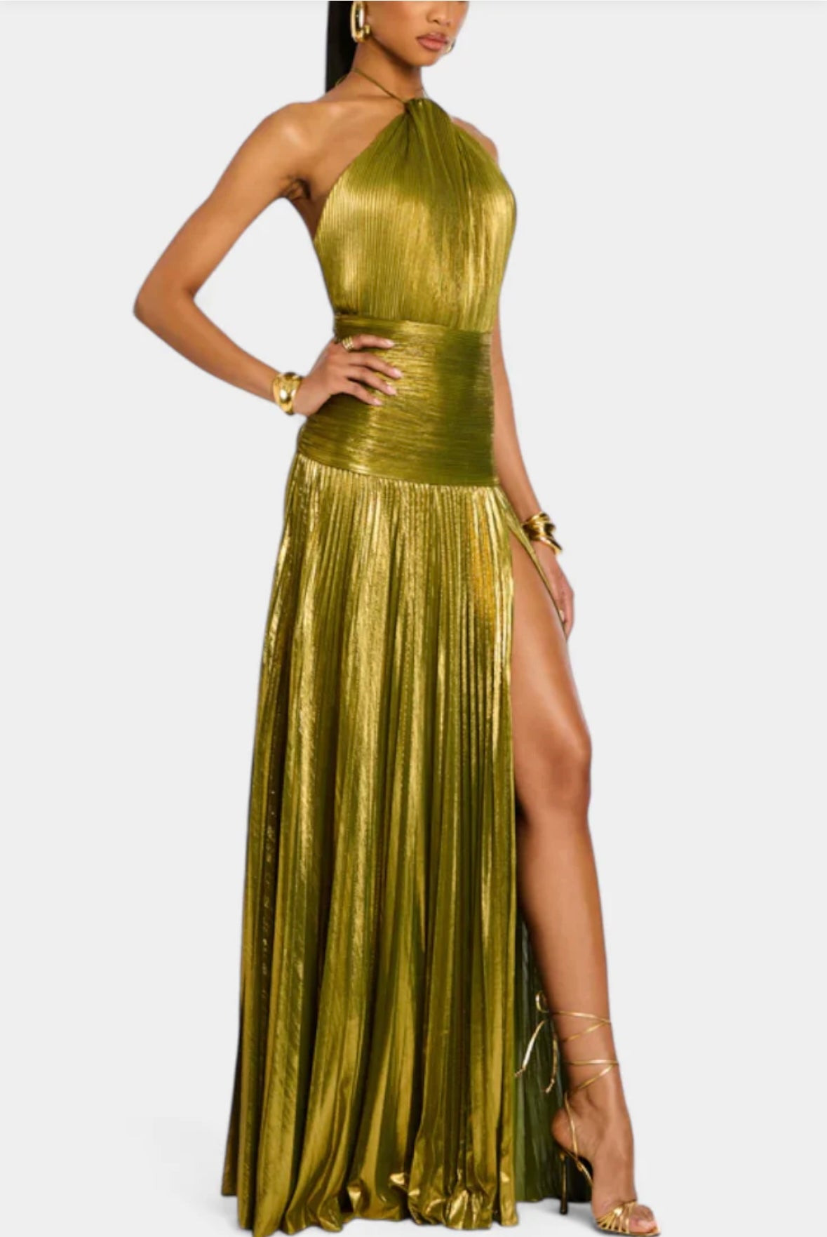 Marisa | Vestido Dorado con Abertura Lateral – Edición Limitada