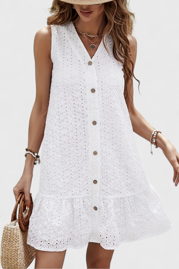 Belinda | Vestido Blanco de Algodón Bordado con Botones y Dobladillo Ondulado