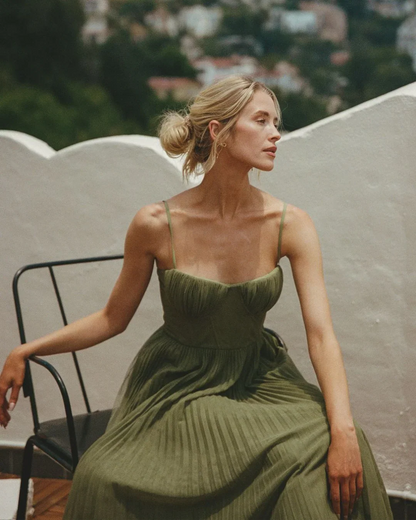 Vestido Olivia – Elegancia Moderna Con Espalda Descubierta