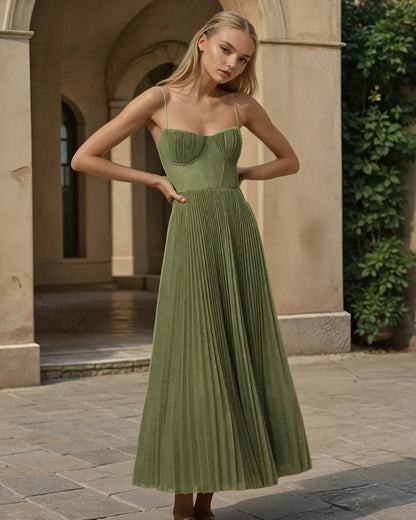 Vestido Olivia – Elegancia Moderna Con Espalda Descubierta