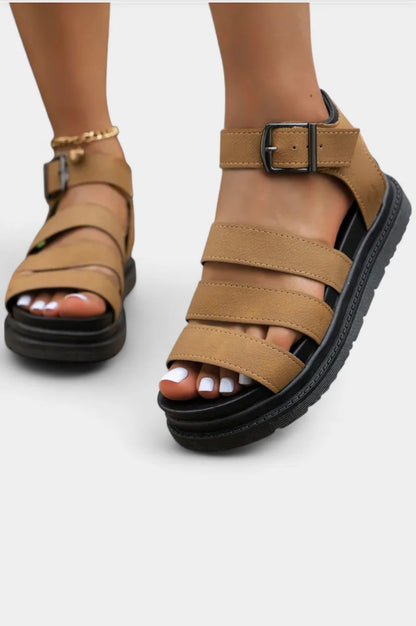 Atenea | Sandalias de plataforma luz dorada.