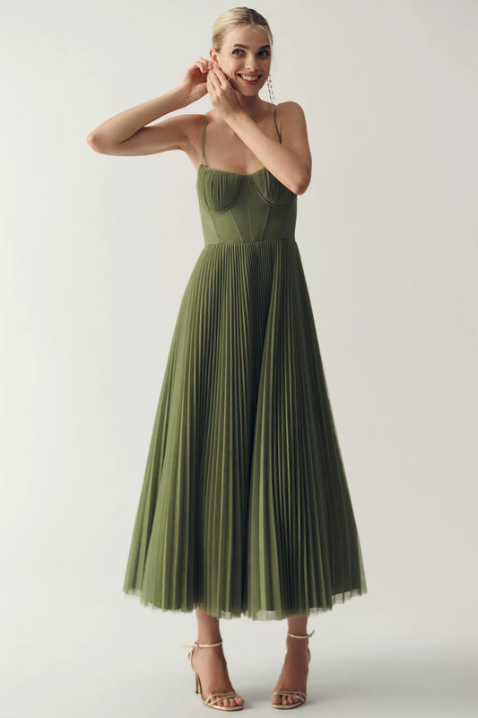 Vestido Olivia – Elegancia Moderna Con Espalda Descubierta